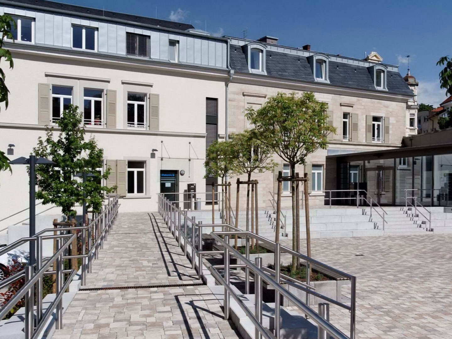 KLICKEN FÜR MEHR INFORMATIONEN! 